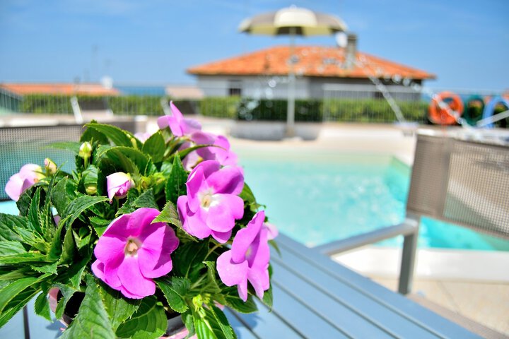 Pool Hotel