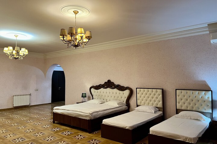 Room 49 of 113