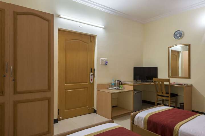 Room 6 of 26
