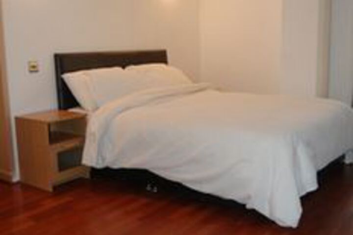 Room 3 of 6