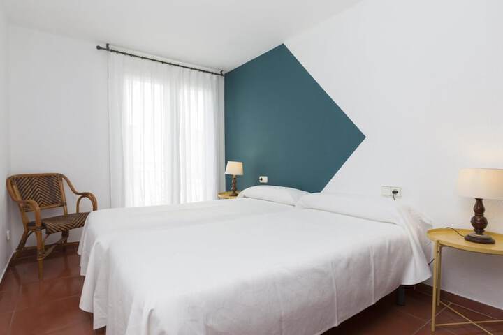 Room 10 of 68