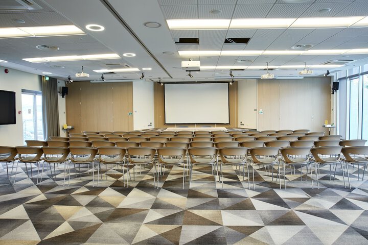 Business Center 101 of 108