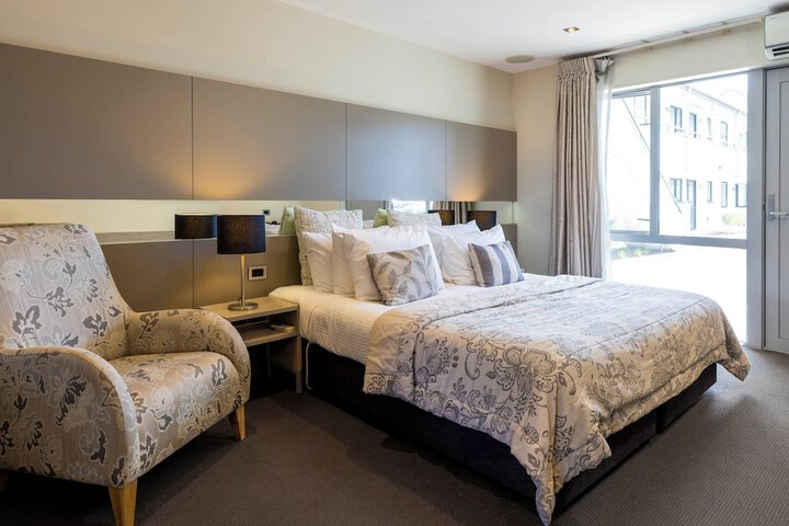 Room 34 of 165