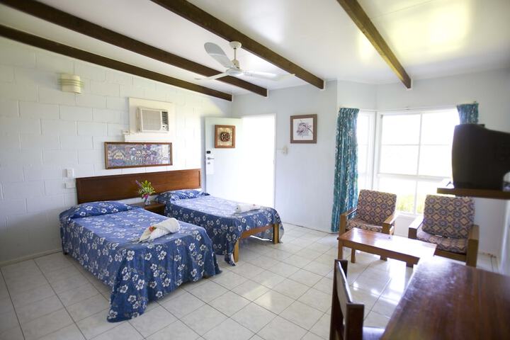 Room 9 of 48