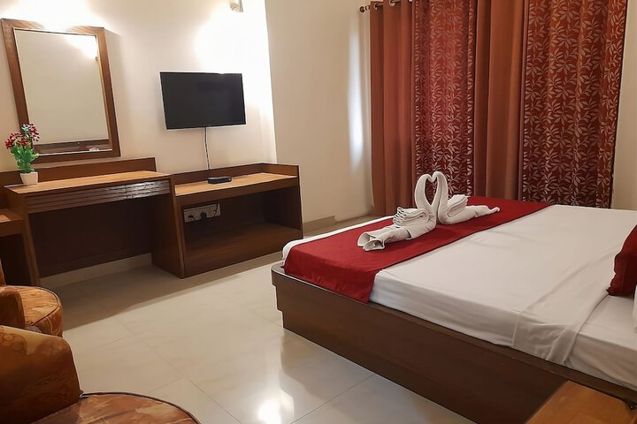 Room 10 of 30