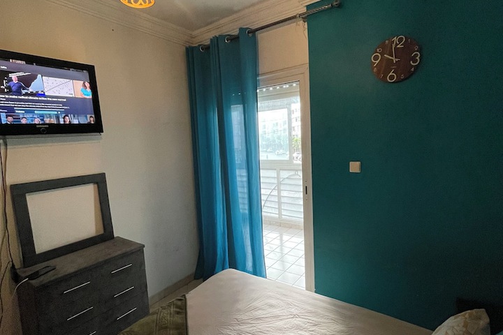 Room 4 of 17