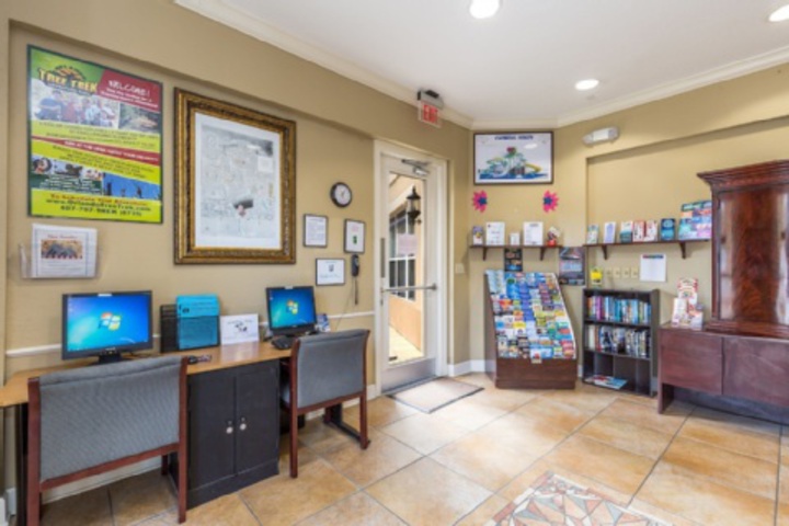 Business Center 95 of 96