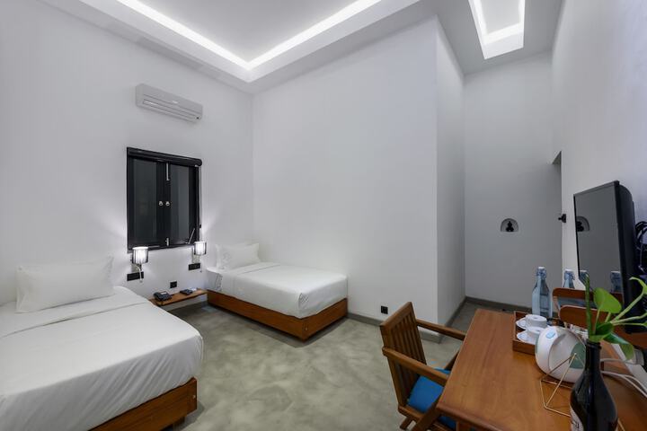 Room 21 of 45
