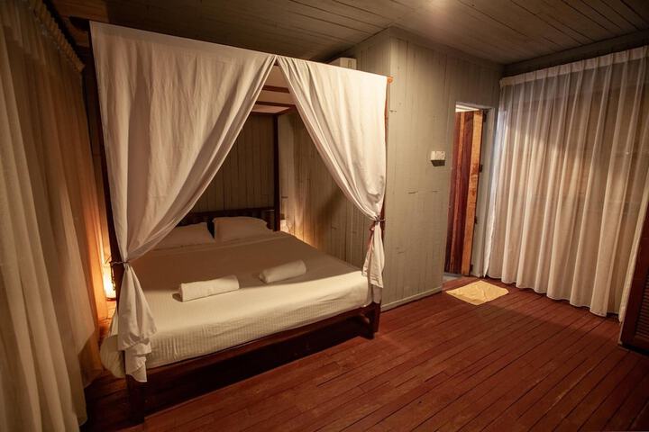 Room 27 of 64