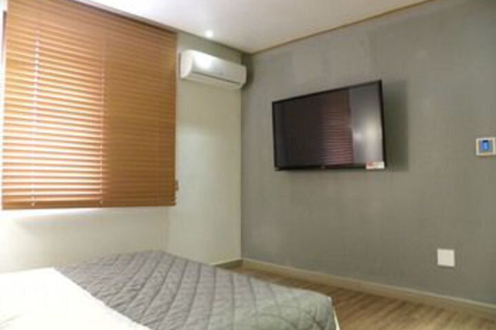 Room 13 of 53