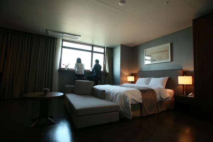 Room 29 of 83