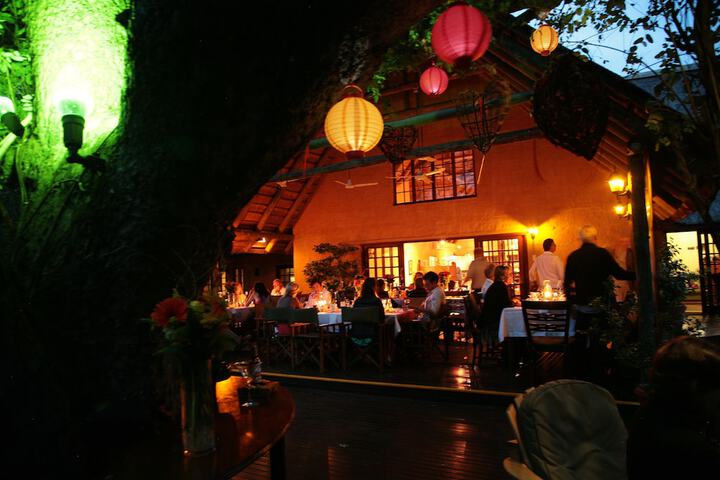 Dining 81 of 99