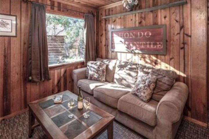 Destiny Cabin 2 Bedrooms, Fireplace, Midtown, Sleeps 7 in Ruidoso, NM