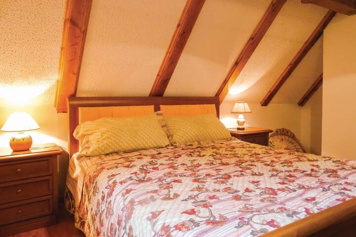 Room 4 of 53