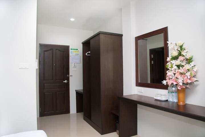 Room 14 of 31