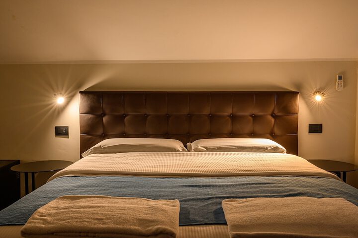 Room 35 of 66