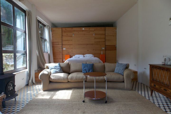 Room 11 of 36