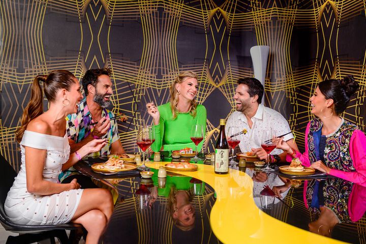 Dining 90 of 126