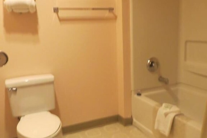 Room 30 of 81