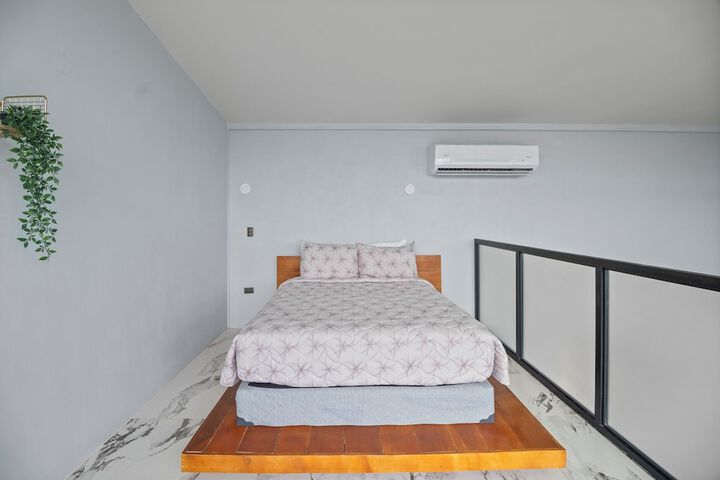 Room 76 of 391