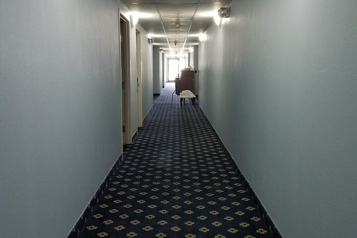 Ballroom/Hall 29 of 44