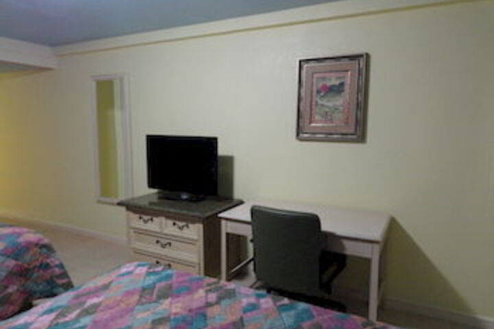 Room 27 of 31