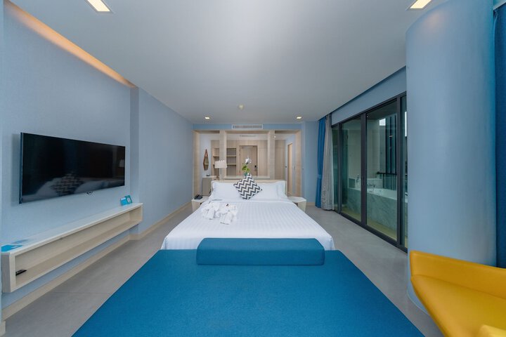 Room 26 of 154