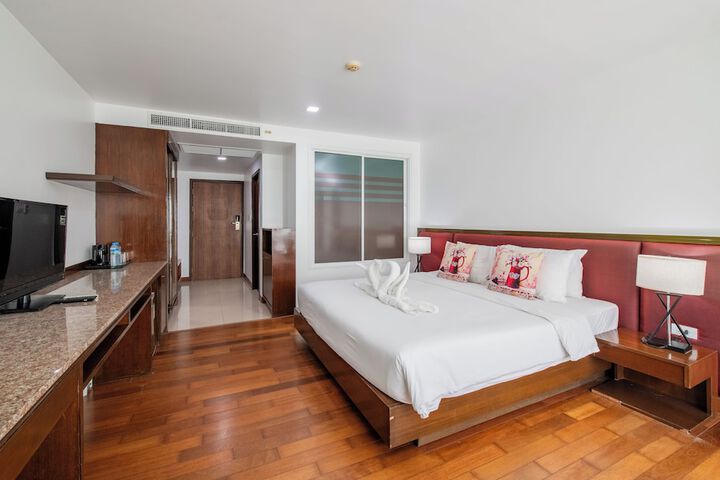 Room 14 of 36