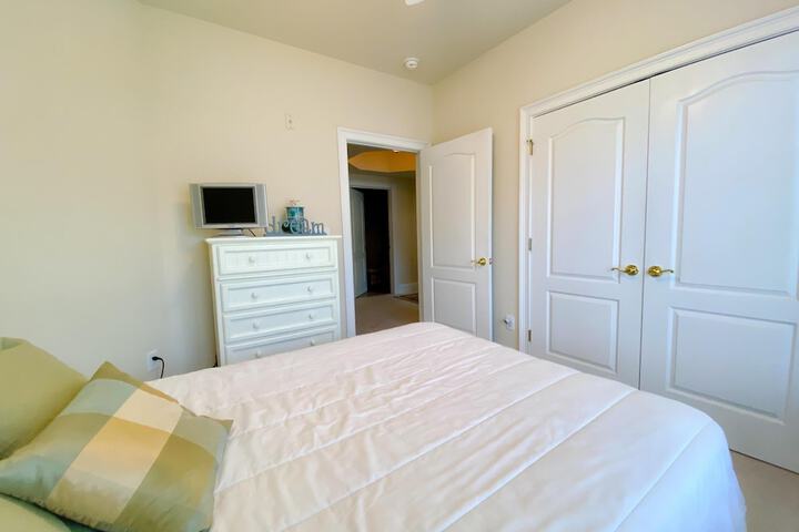 Room 18 of 133