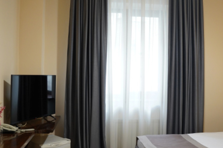 Room 28 of 39