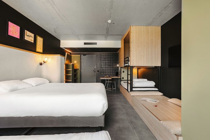 Room 41 of 118