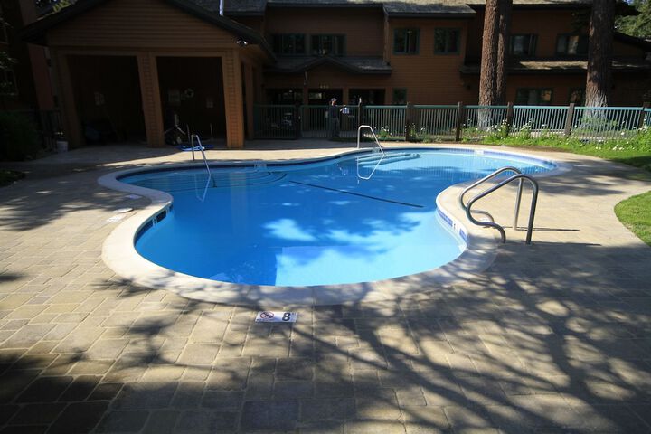 Pool 29 of 40