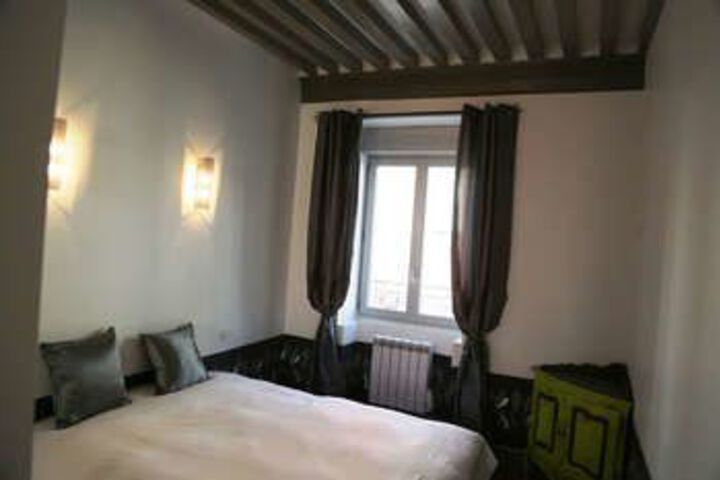 Room 19 of 73