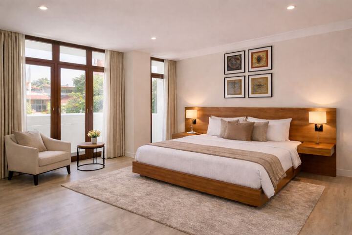 Room 5 of 16