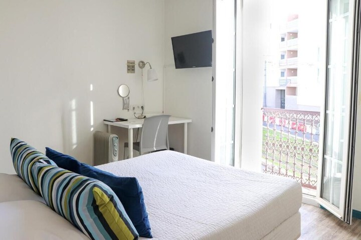 Room 10 of 72
