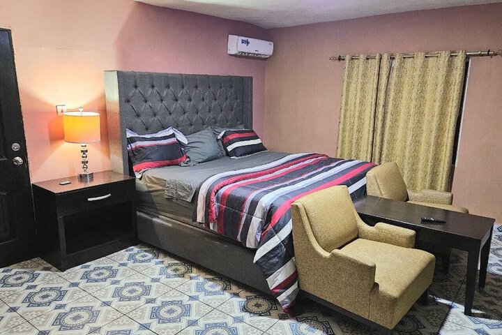 Room 8 of 21