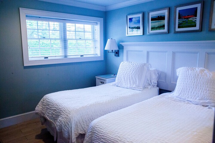 Room 9 of 30