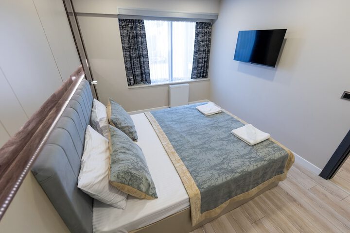 Room 14 of 48