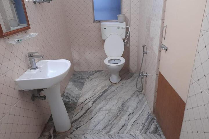 General 11 of 18