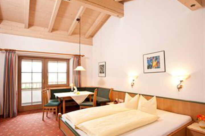 Room 13 of 29