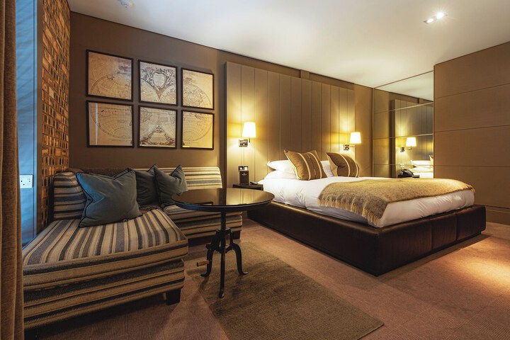 Room 31 of 65