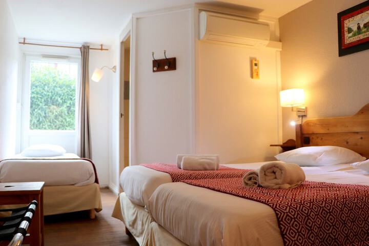 Room 14 of 49
