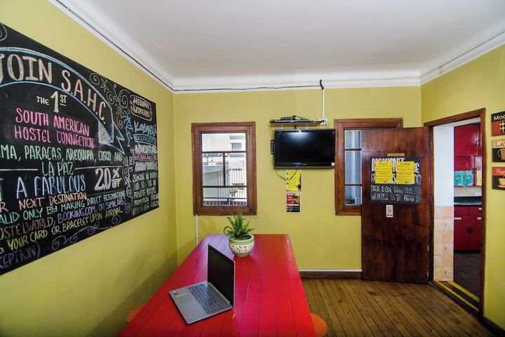 Room 4 of 7