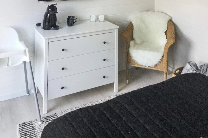 Room 5 of 12