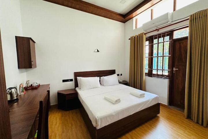 Room 3 of 51