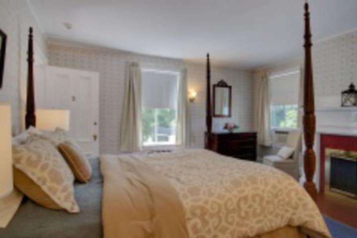 Room 55 of 408
