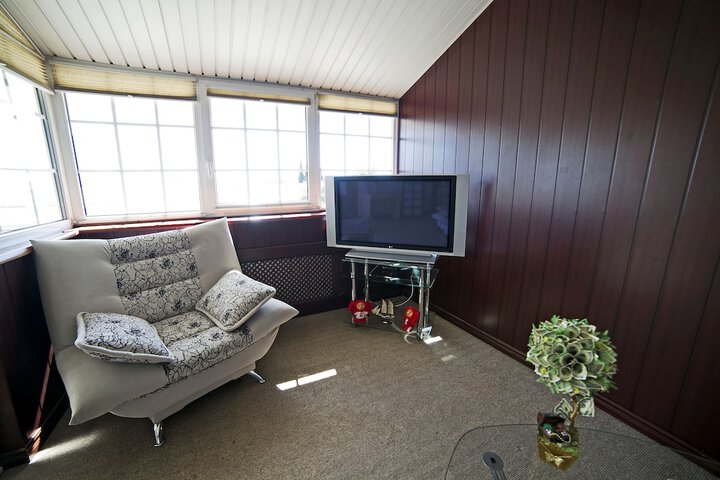 Room 12 of 37