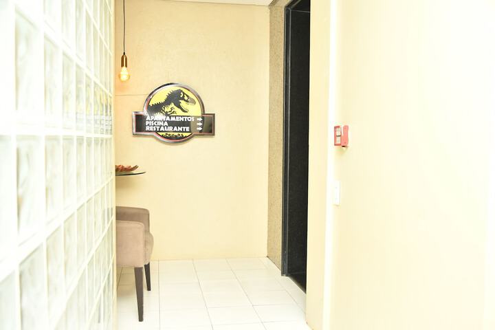 Ballroom/Hall 25 of 27