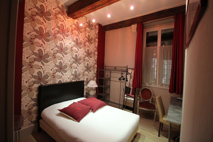 Room 11 of 31