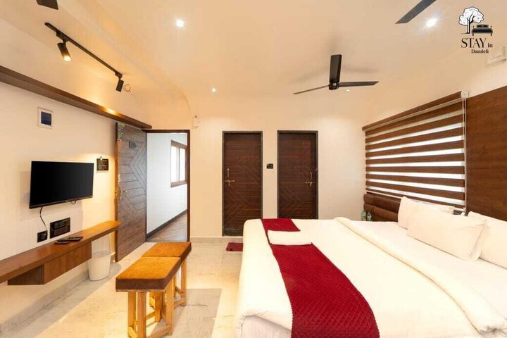 Room 16 of 26